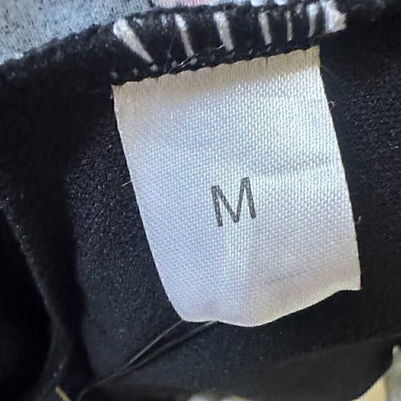 NWT - Unique & Classic Cutout Scalloped One Piece Swimsuit Size M - Picture 6 of 8